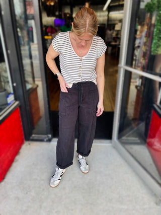 Black Barrel Crop Jean - Risen