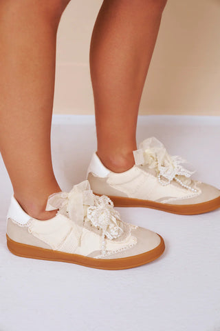 Pearl Dixie Sneaker